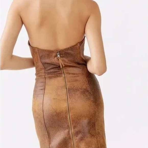 Urban Outfitters Strapless Mini dress - Picture 3 of 3